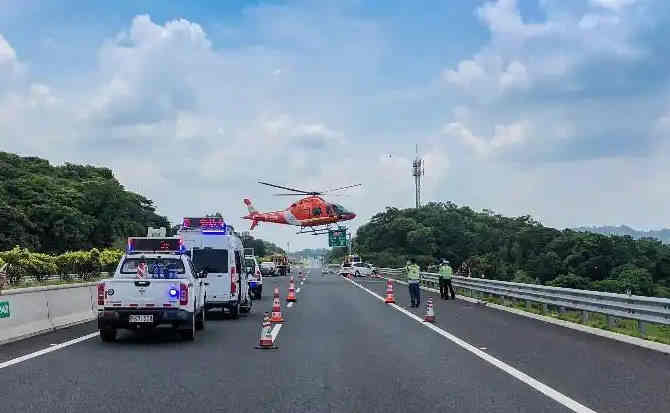 东兰高速公路汽车救援案例